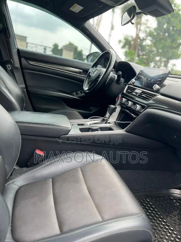 Honda Accord Sport (1.5L 4cyl Turbo CVT) 2019 Blue