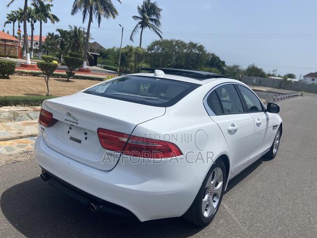 Jaguar XE 20d RWD 2017 White