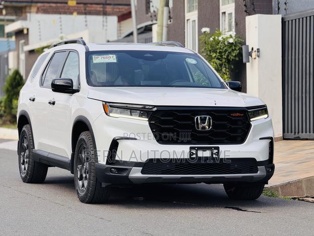 Honda Pilot TrailSport AWD 2024 White