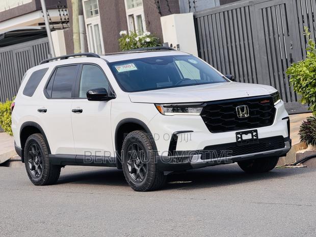 Honda Pilot TrailSport AWD 2024 White