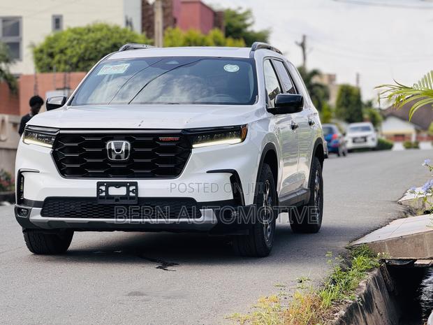 Honda Pilot TrailSport AWD 2024 White