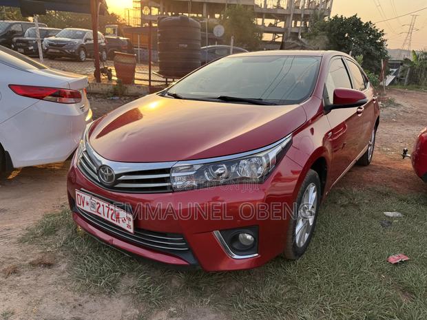 Toyota Corolla 2016 Red
