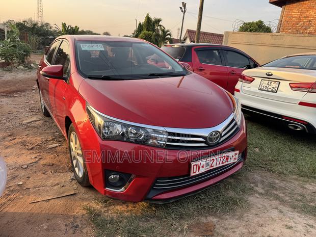 Toyota Corolla 2016 Red