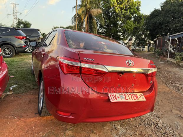 Toyota Corolla 2016 Red