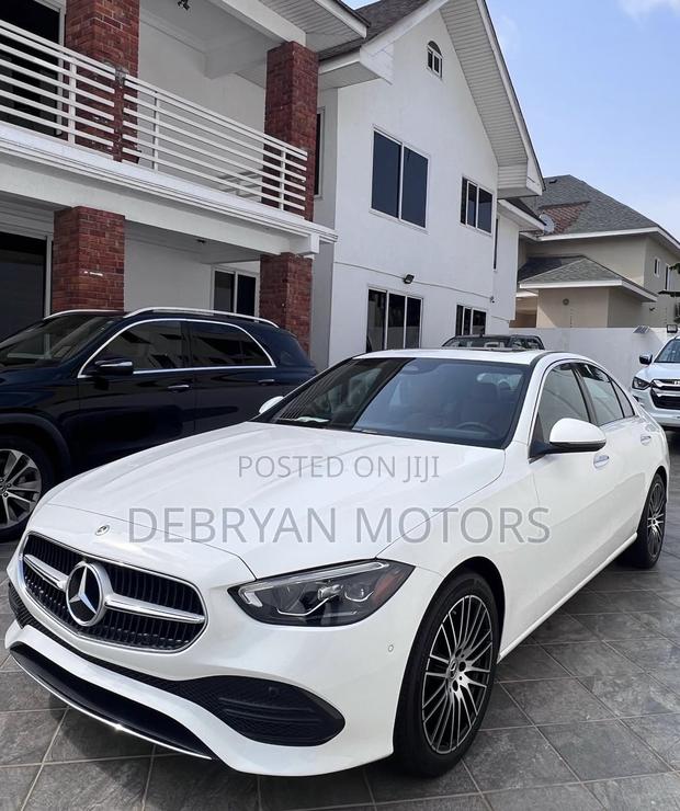 Mercedes-Benz C300 2024 White