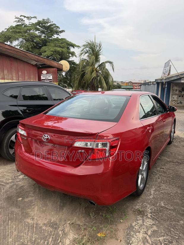 Toyota Camry SE Sport 4dr Sedan (2.5L 4cyl 6A) 2014 Red