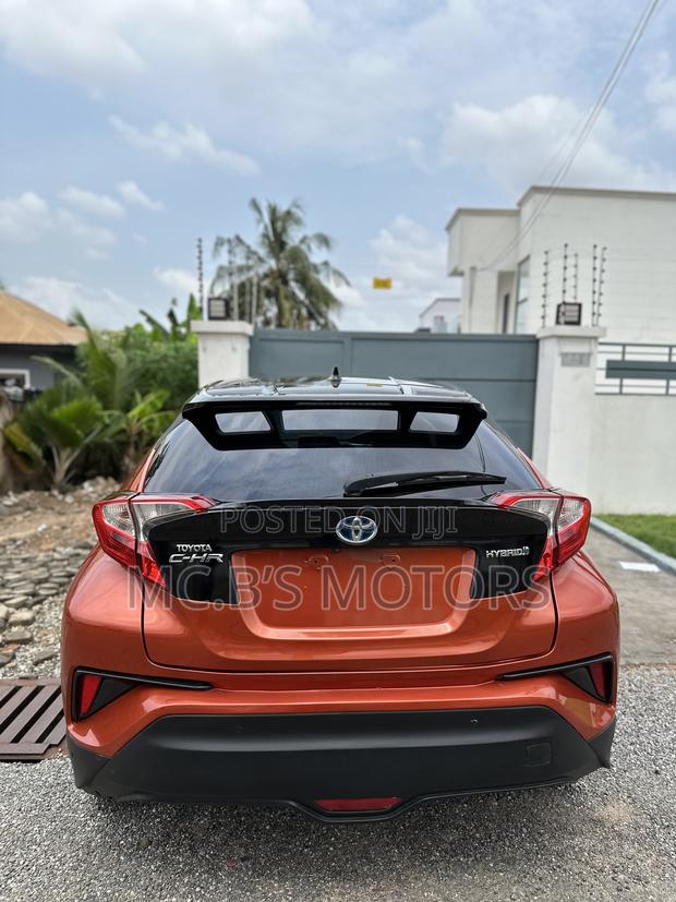 Toyota C-HR 2019 Orange