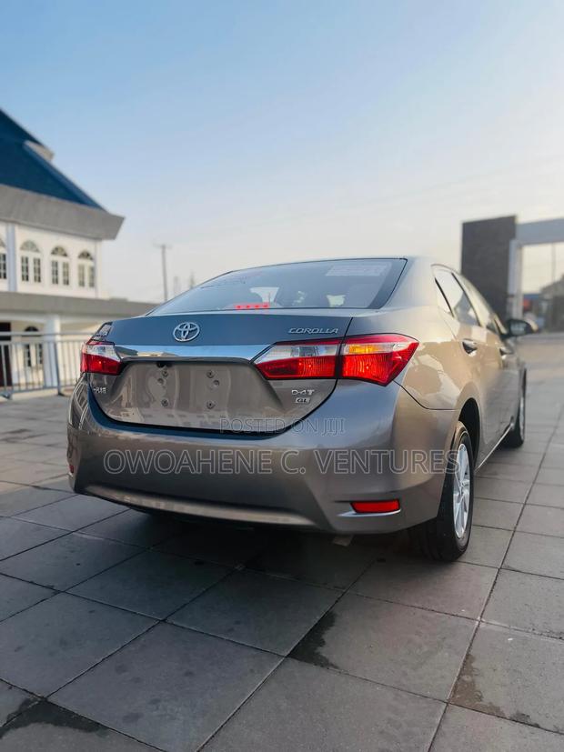 Toyota Corolla 2017 Gray