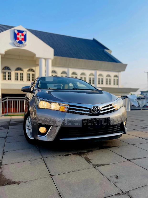 Toyota Corolla 2017 Gray
