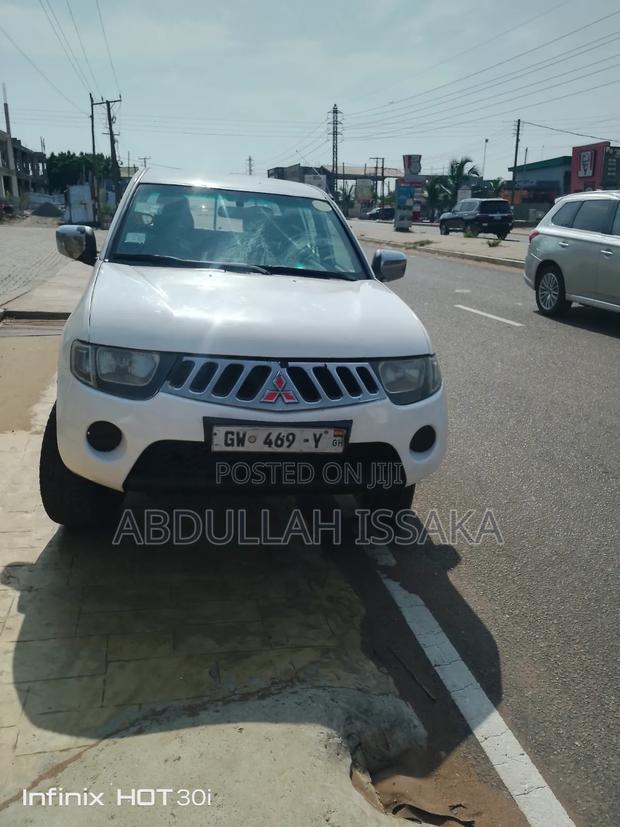 Mitsubishi L200 Club Cab 2.5 136hp 4WD 2007 White