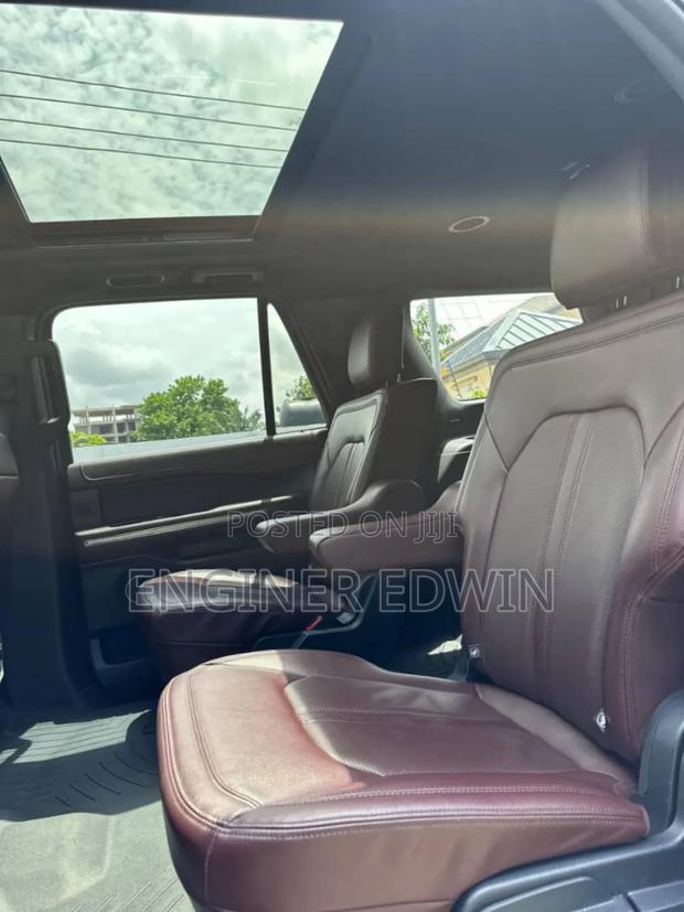 Ford Expedition Max 2022 Black
