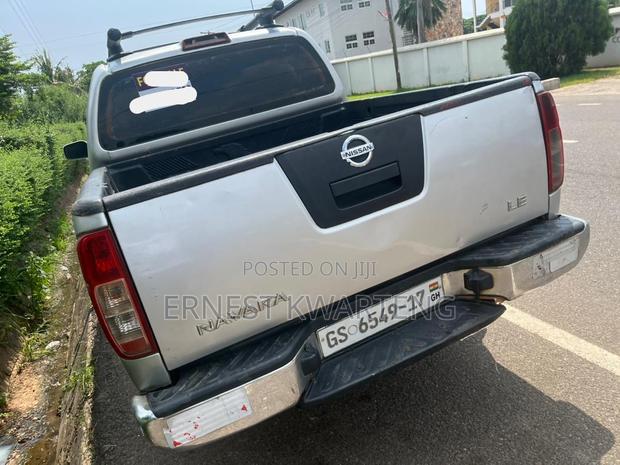 Nissan Navara 2012 Gray