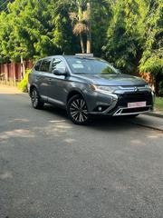 Mitsubishi Outlander SE S-AWC 2020 Gray for sale