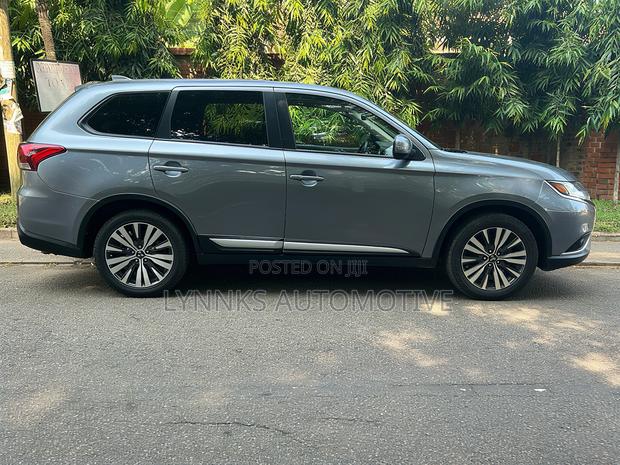Mitsubishi Outlander SE S-AWC 2020 Gray