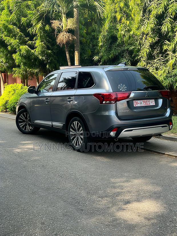 Mitsubishi Outlander SE S-AWC 2020 Gray