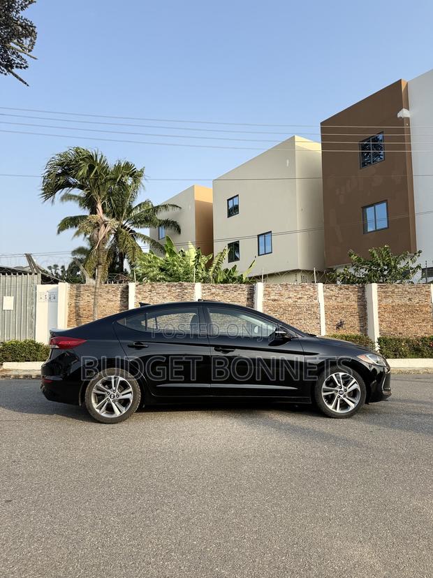 Hyundai Elantra Value Edition Sedan FWD (2.0L 4cyl 6A) 2017 Black