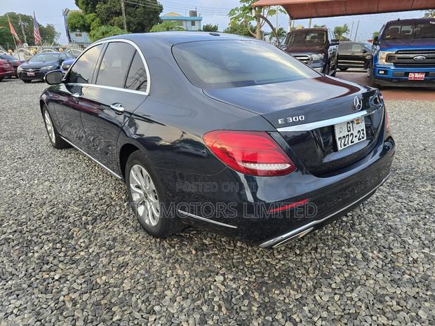 Mercedes-Benz E300 2018 Black