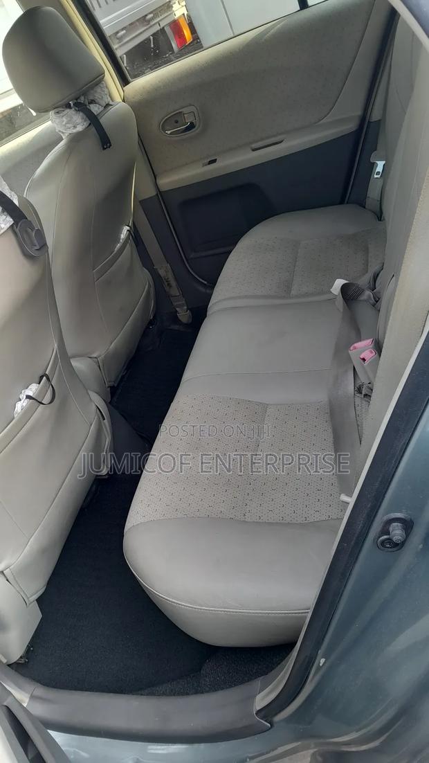 Toyota Vitz 2010 Gray