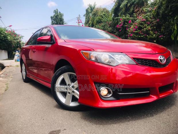 Toyota Camry SE 4dr Sedan (2.5L 4cyl 6A) 2013 Red