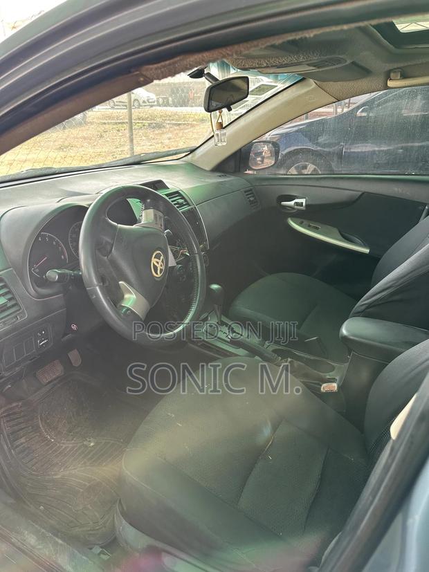 Toyota Corolla LE 4dr Sedan (1.8L 4cyl 4A) 2010 Blue