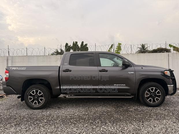 Toyota Tundra SR 4.6L V8 4x2 Double Cab 6.6 ft. box 145.7 in. WB 2018