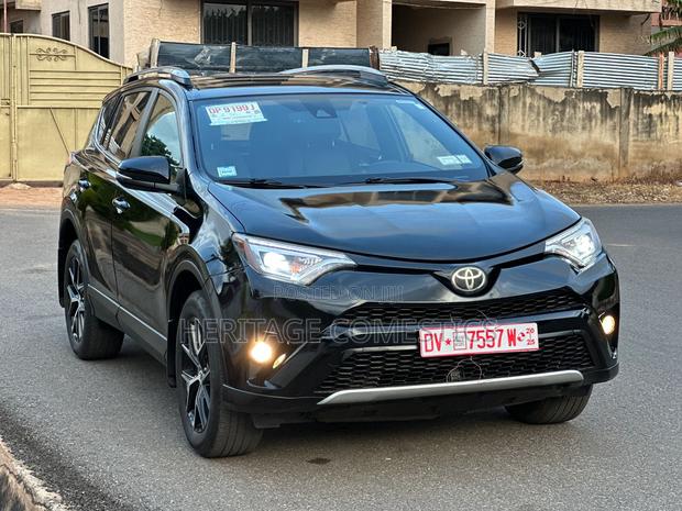 Toyota RAV4 SE 4dr SUV AWD (2.5L 4cyl 6A) 2018 Black