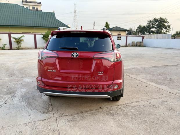Toyota RAV4 2017 Red
