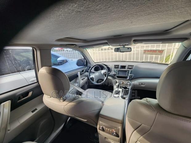 Toyota Highlander Plus 3.5L 4WD 2013 Blue