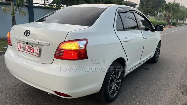 Toyota Belta 2011 White