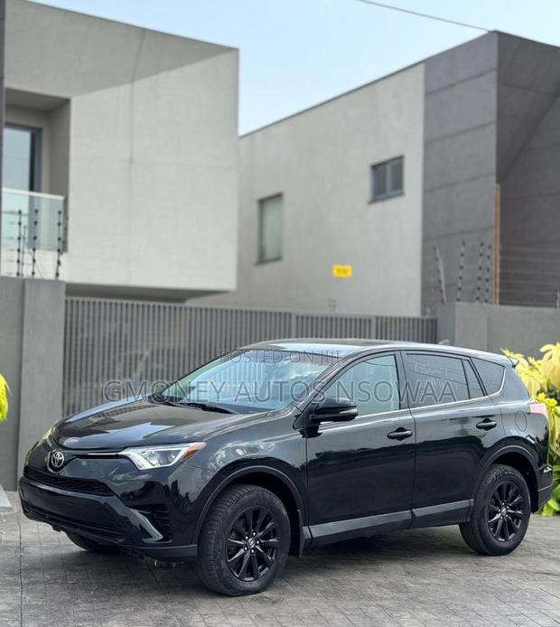 Toyota RAV4 LE 4dr SUV AWD (2.5L 4cyl 6A) 2018 Black