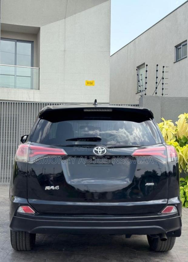 Toyota RAV4 LE 4dr SUV AWD (2.5L 4cyl 6A) 2018 Black