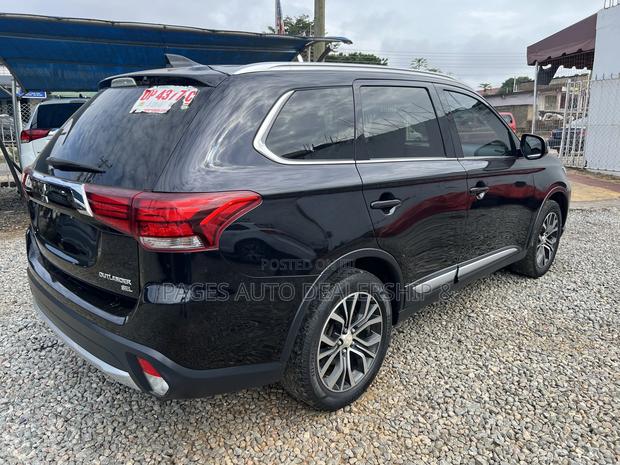 Mitsubishi Outlander SEL FWD 2018 Black