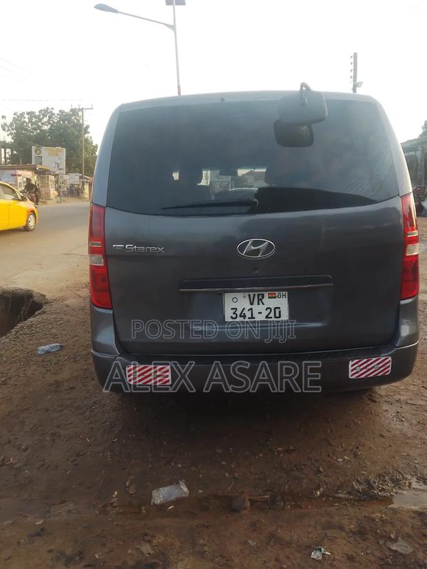 Hyundai H300 2012 Gray
