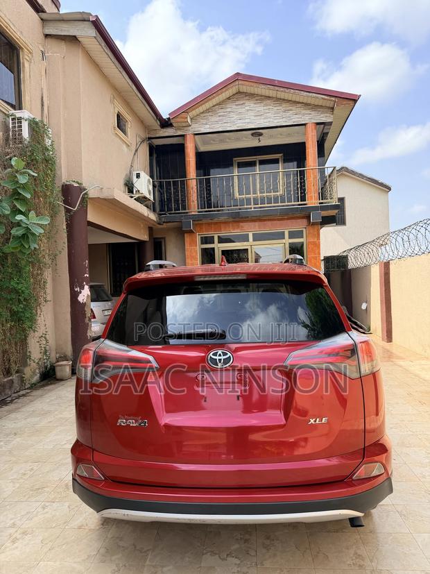 Toyota RAV4 2016 Red