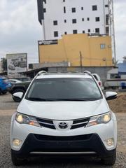 Toyota RAV4 XLE 4dr SUV AWD (2.5L 4cyl 6A) 2015 White for sale