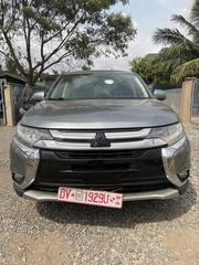 Mitsubishi Outlander SE FWD 2017 Gray for sale