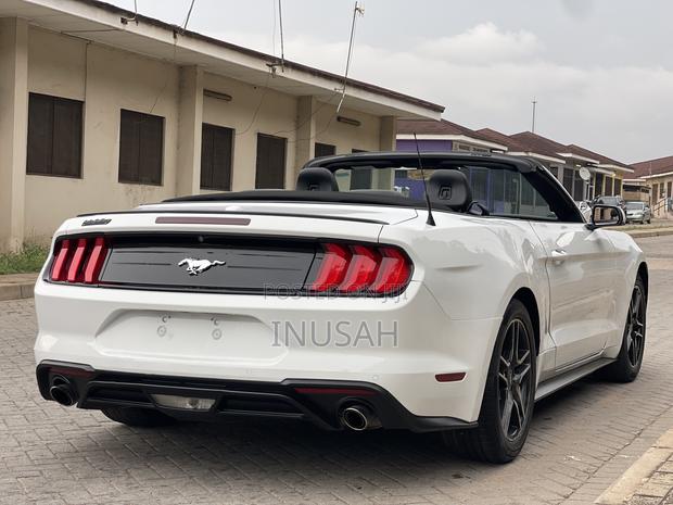 Ford Mustang EcoBoost Premium 2021 White