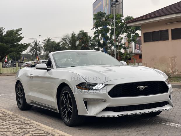 Ford Mustang EcoBoost Premium 2021 White