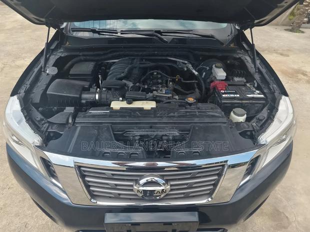 Nissan Navara 2019 Black