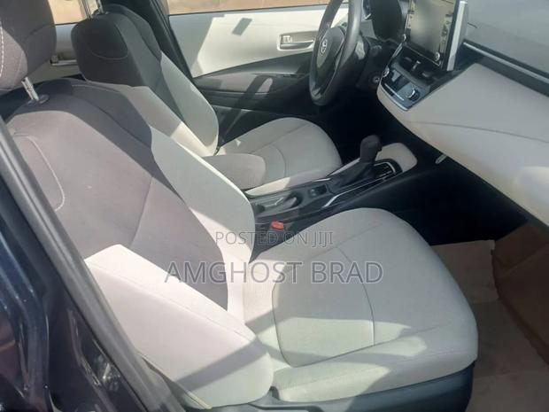Toyota Corolla LE 2020 Blue