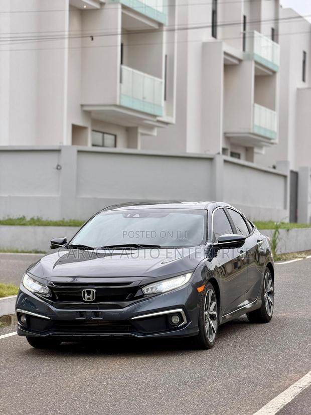 Honda Civic Touring Sedan 2019