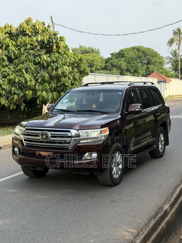 Toyota Land Cruiser 5.7 V8 VXR 2016 Brown
