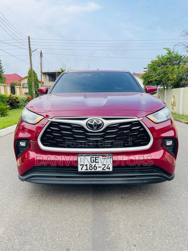 Toyota Highlander XLE AWD 2023 Red