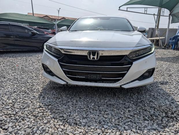 Honda Accord Touring 2.0T 2021 White