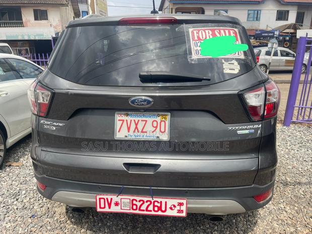Ford Escape 2018 Gray