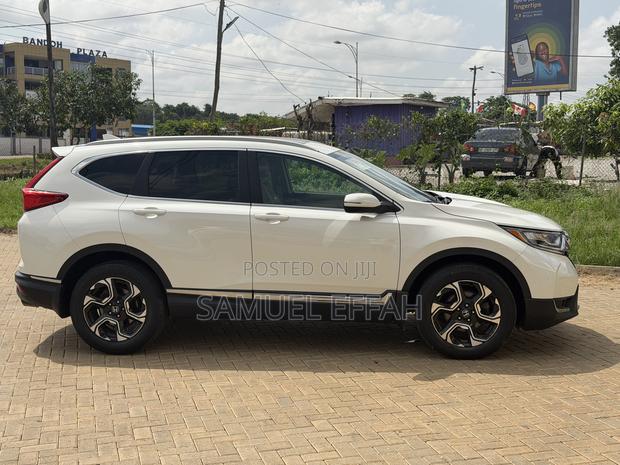 Honda CR-V Touring 4dr SUV AWD (1.5L 4cyl CVT) 2017 White