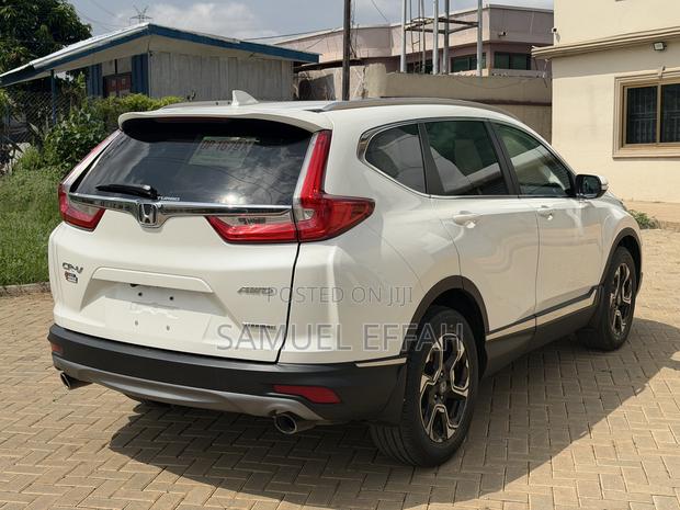 Honda CR-V Touring 4dr SUV AWD (1.5L 4cyl CVT) 2017 White
