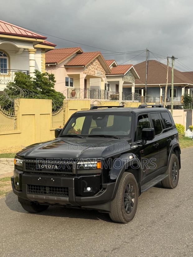 Toyota Land Cruiser Prado 2.8 2024 Black