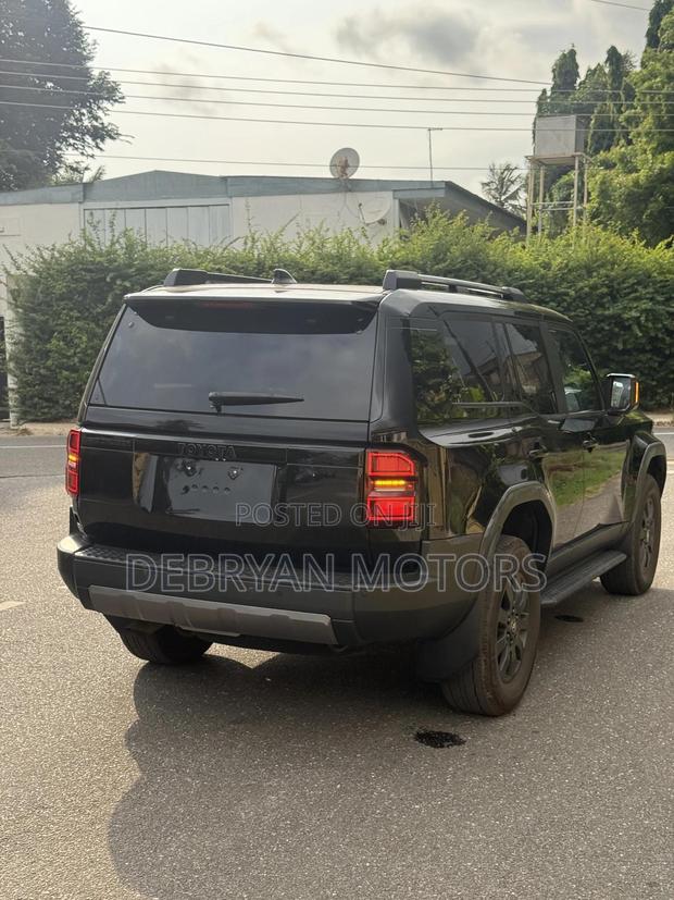 Toyota Land Cruiser Prado 2.8 2024 Black