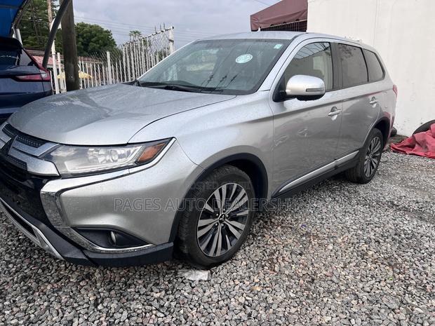 Mitsubishi Outlander SEL AWC 2018 Gray